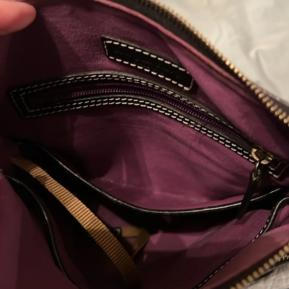 Dooney and Bourke purse - Picture 2 of 2